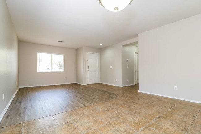 Photo - 11542 W Mountain View Rd
