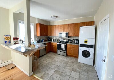 Building Photo - 8 Bickford Ave Unit #1 Rental