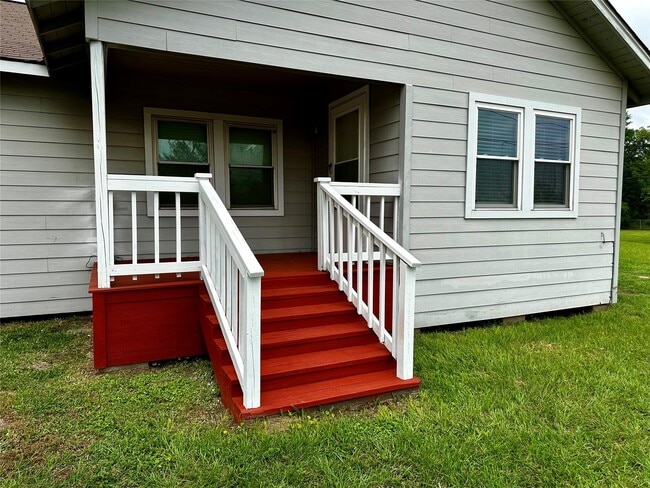Photo - 318 Melton St
