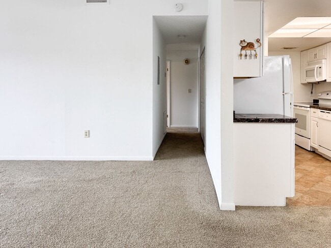 Photo - Tamarind - Renovated 2 Bedroom 2 Bath Condominium