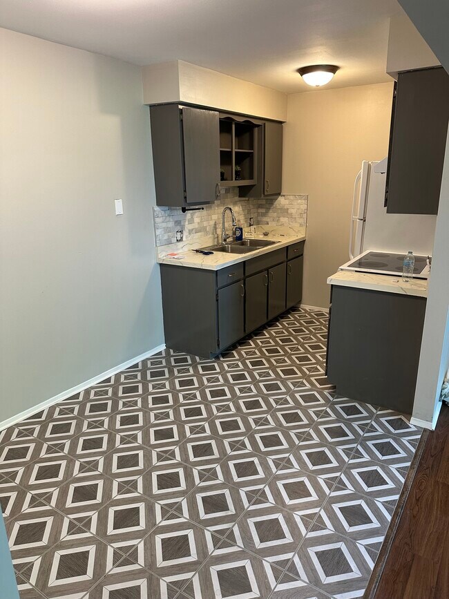 Photo - 1875 Michigan Ave Unidad Wildwood Rental