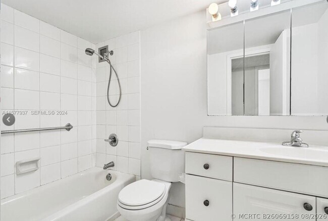 Photo - 2001 Atlantic Shores Blvd Unit 109