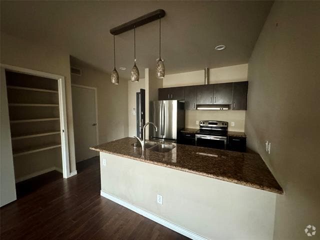 Building Photo - 1100 W Trinity Mills Rd Unit 3010 Rental