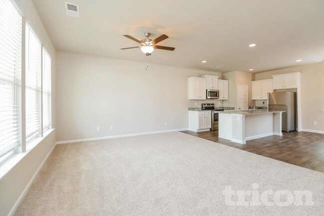 Photo - 701 Jackson Ct
