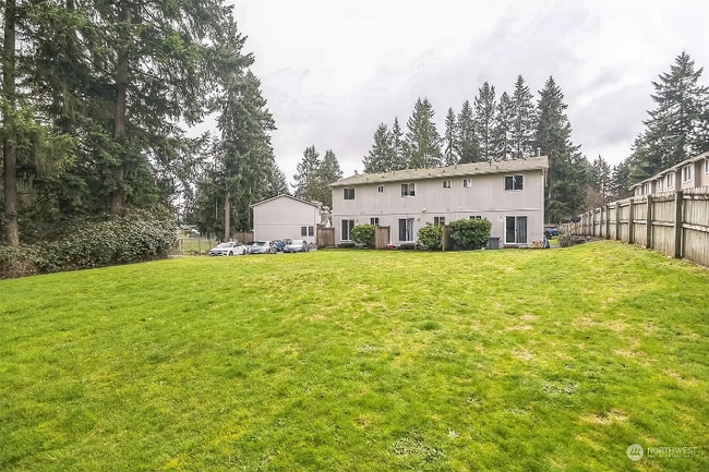 Photo - 9611 161st St E