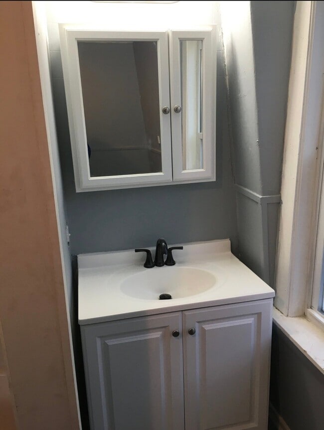81 Tenney St Unit 3