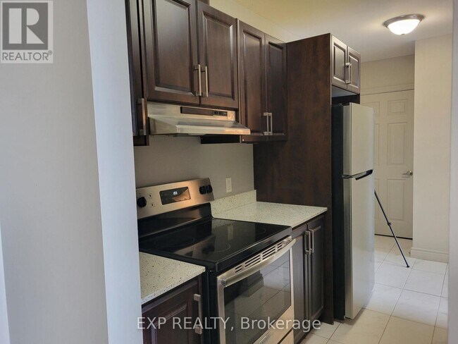 Photo - 95 Barrie Rd