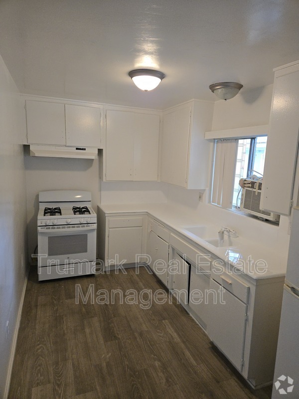 Building Photo - 4337 Toland Way Unit 10 Rental