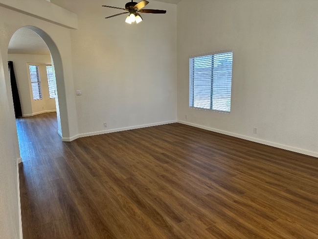 Photo - 1060 W Paseo Way
