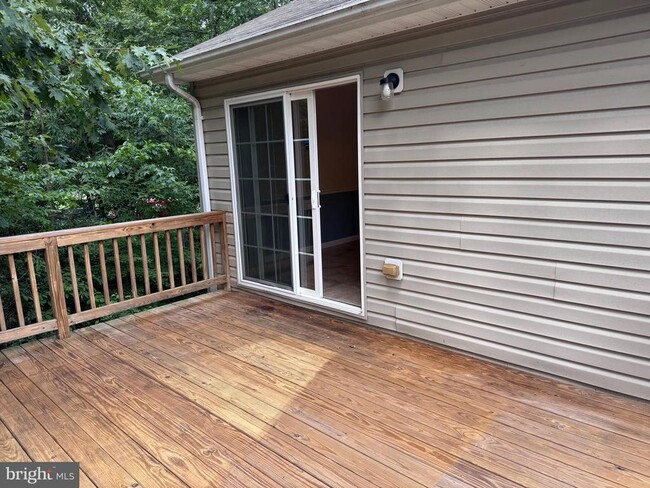 Photo - 23047 Gunston Dr