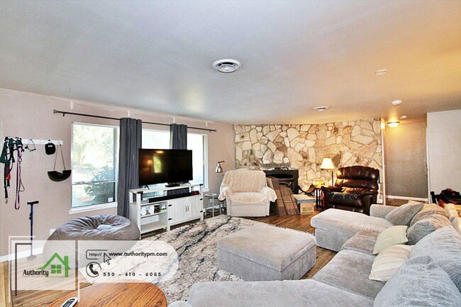 Photo - 4548 Pensacola St
