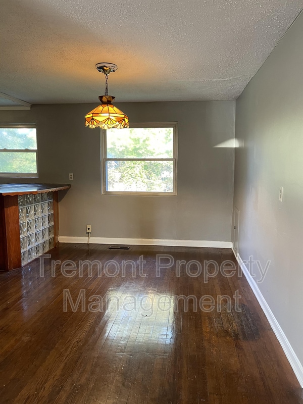 Photo - 553 Arlington Ave