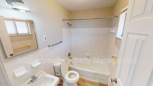 Photo - 2912 Hazel Ave