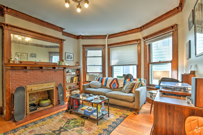 Building Photo - 933 Spaight St Rental