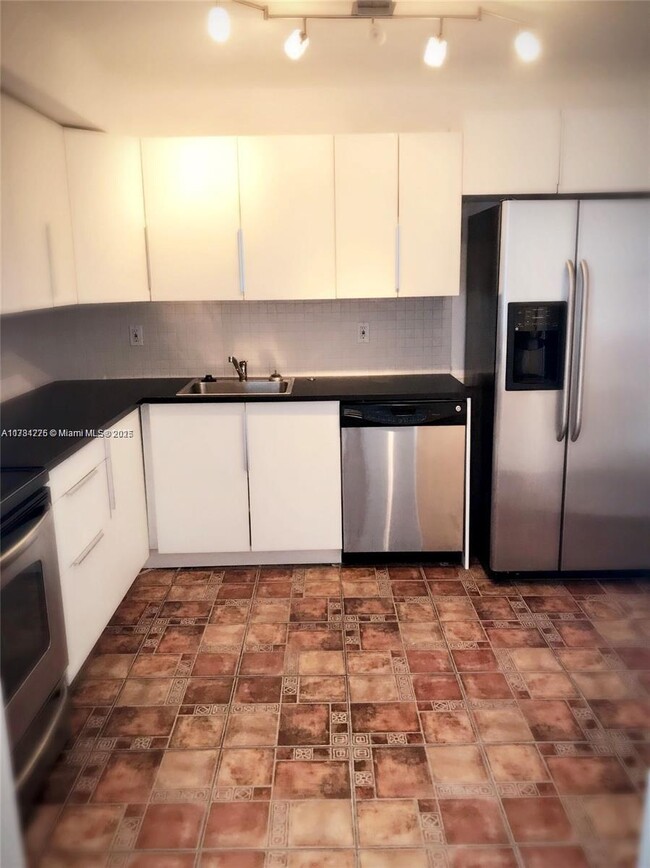 Building Photo - 801 Three Islands Boulevard Unit 411 Rental