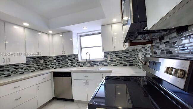 Photo - 2750 NE 183rd St Unit 1405