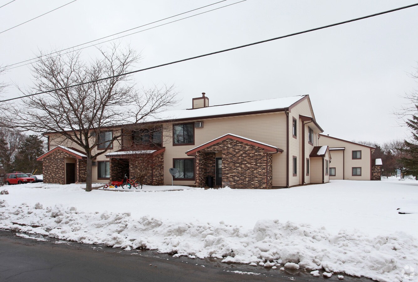 Photo - Menomonie Tri-City Country Apartments