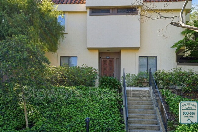 Photo - 500 Churchill Downs Ct