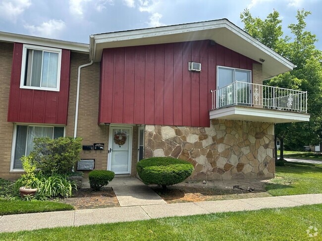 Building Photo - 27651 Mills Ave Rental