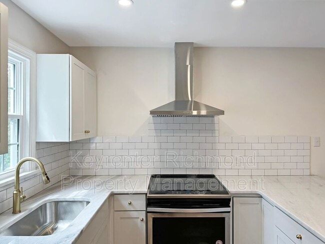 Photo - 7409 Landsworth Ave