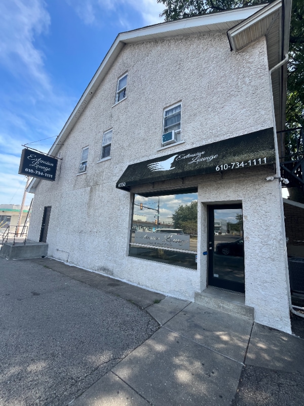 Photo - 6550 Market St