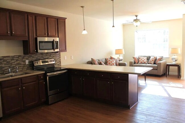Photo - Contemporary 3BD/3.5 BA townhome available near NCSU – Furnished or Unfurnished option offered!