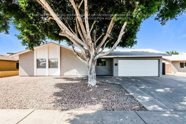 Building Photo - 1027 E Frost Dr