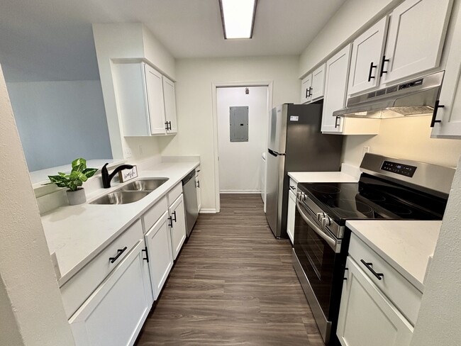 Building Photo - Crown Ridge Apartments