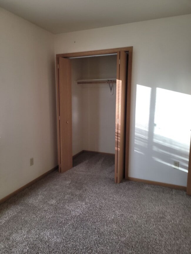 Photo - Bright & Convenient Townhouse Living!