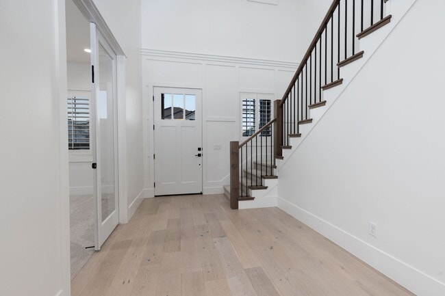 Photo - 6 bed / 4 bath / 3 car garage custom home in Pecan Valley