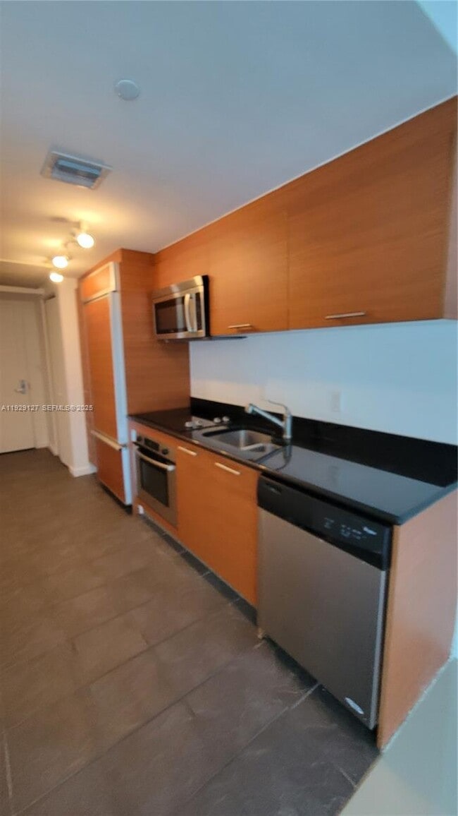 Building Photo - 50 Biscayne Blvd Unit 1803