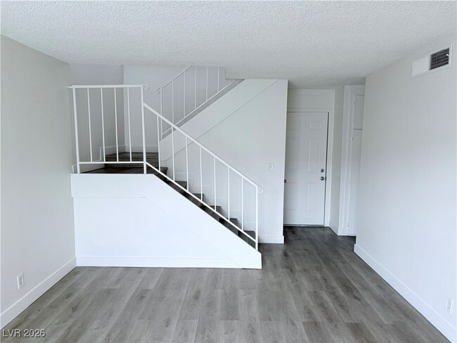 Photo - 4350 Caliente St