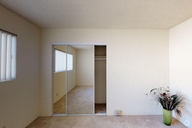 2HAB, 1BA - 887 ft² - Sea Breeze Beach Apartments