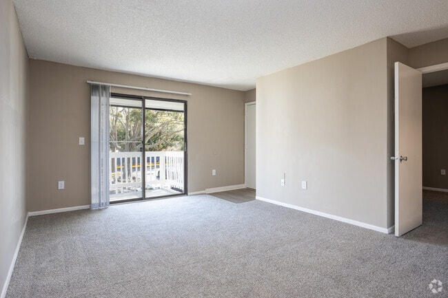 2BR, 2BA - 8109SF