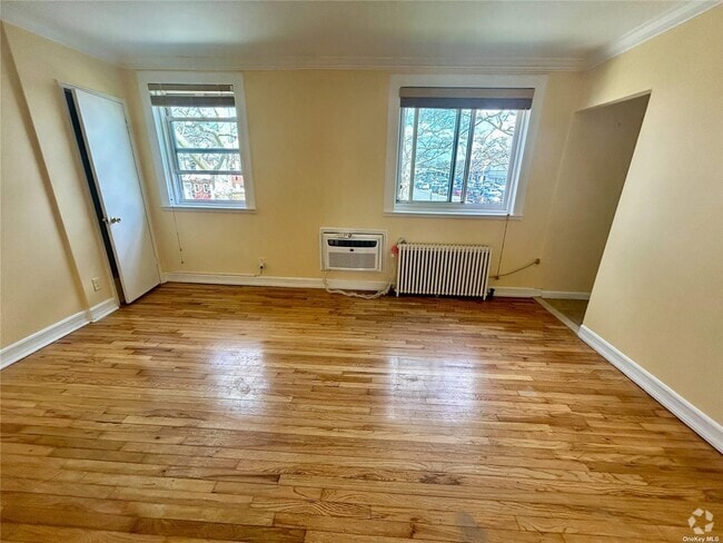 Building Photo - 75-22 255th St Unit Upper Rental
