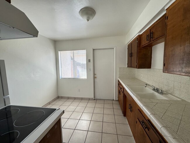Photo - 210 E Harding Ave Unit B