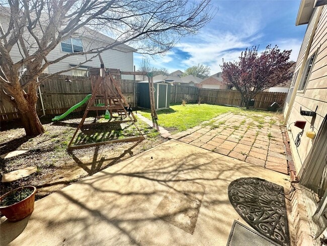 Photo - 4900 Meadow Trails Dr