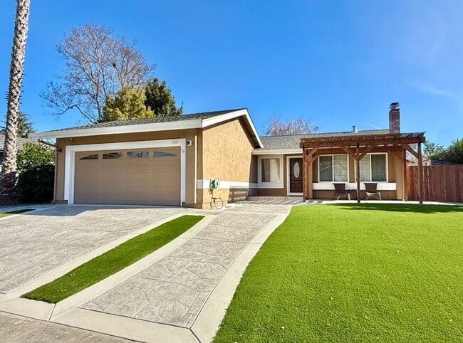 Building Photo - Quiet Cul de Sac Home in Gilroy