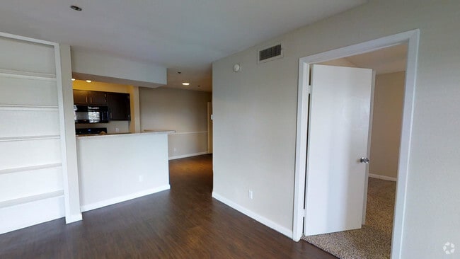 1HAB, 1BA - 700 ft² - Anchor at South Shore