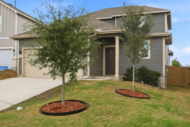 Building Photo - Spacious 3-Bed, 2.5-Bath Home with Island Kitchen, Fenced Yard & Garage in St. Hedwig