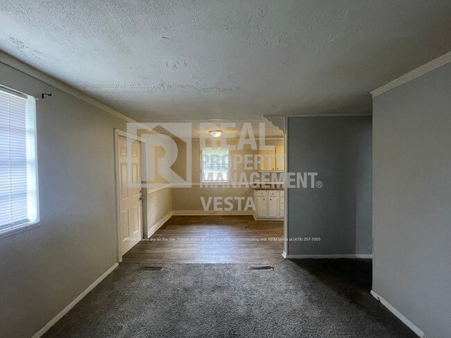 4940 Faubus Ave