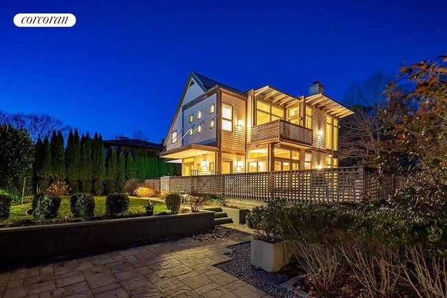 Photo - 18 Spring Pond Ln