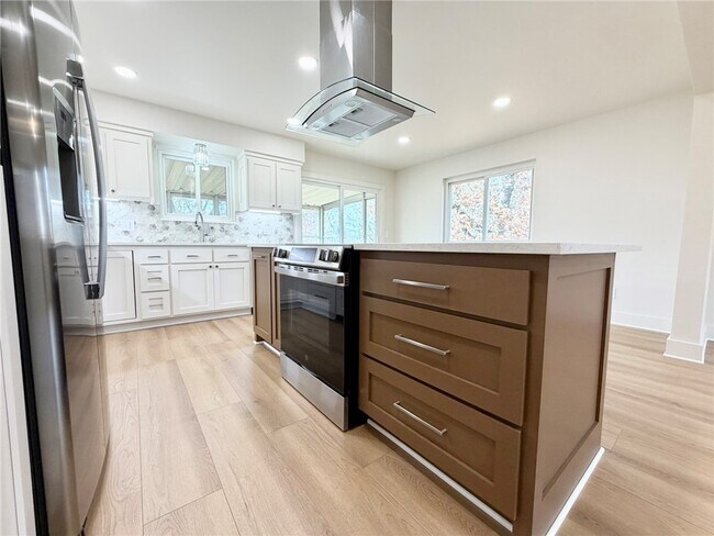 Photo - 14911 Dutchmans Dr