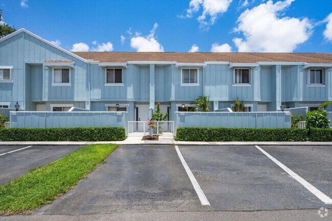 Building Photo - 6254 Riverwalk Ln Rental