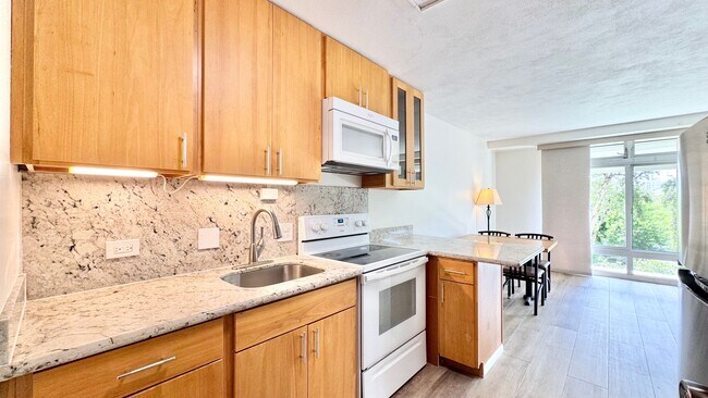 Photo - Queen Emma Gardens – Prince Tower | Studio | 1 Bath | 1 Assigned Parking