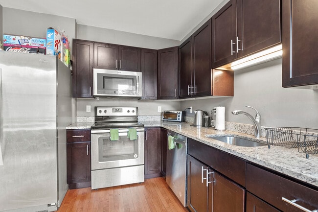 Building Photo - 139 Adams St Unit 22