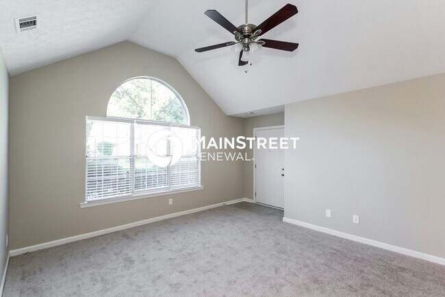 Photo - 3 Bedroom Pet-Friendly Home in Decatur, GA...