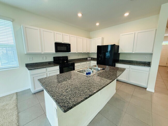 Photo - Beautiful 3-Bedroom + Loft Townhome for Rent in North Tampa / Land O' Lakes!
