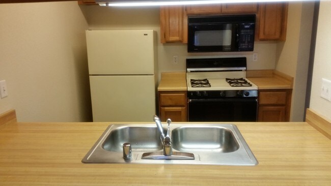 Photo - 3716 Churn Creek Rd Apartamentos Unidad c