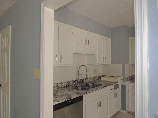 Photo - 628 Prestige Blvd